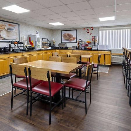 Ramada By Wyndham Parsippany Hotel Kültér fotó